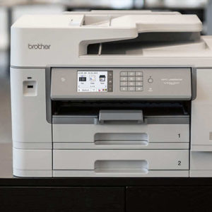 A Brother Tintasugaras MFC-J6955DW A3 multifunkciós nyomtató egyaránt ideális választás irodai és otthoni felhasználásra, ahol a sokoldalúság kulcsfontosságú.