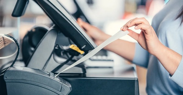 Nézzük meg, hogy milyen szempontokat kell és érdemes figyelembe venni a költséghatékony blokknyomtatáshoz és, hogy milyen számlanyomtatók találhatók a piacon!