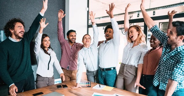 Ismerd meg a legjobb tippeket és trükköket egy inspiráló és funkcionális iroda kialakításához, amely támogatja a mindennapi munkát.