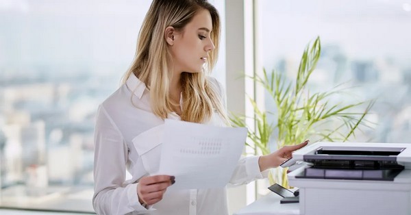 Fedezd fel a környezetbarát irodai gyakorlatokat, amelyek nemcsak a bolygót védik, hanem a cég teljesítményét is növelik.​

